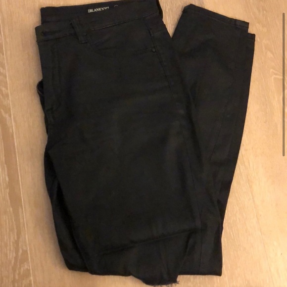 Blank NYC distressed jeans. Size 29 - Picture 3 of 5